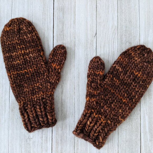 Hand knitted merinos wool mittens - Picture 1 of 2